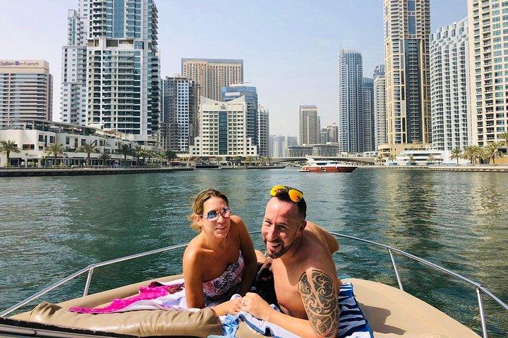 Dubai 1h évasion en mer: petite escapade!