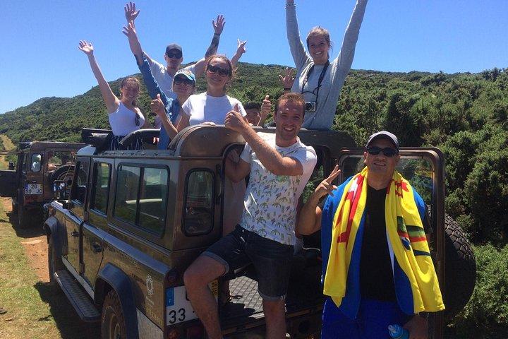 ポルト モニスの溶岩プール、ファナル フォレスト、スカイウォーク 4x4 体験