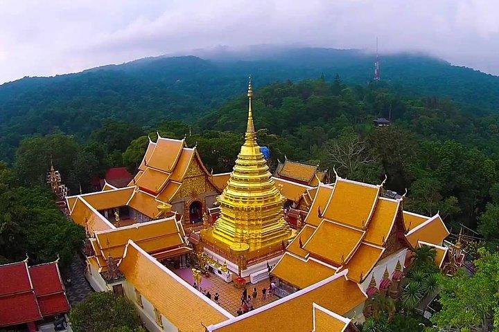 Doi Suthep Mountain Temple Tour & Thai Hantverk Village Besök
