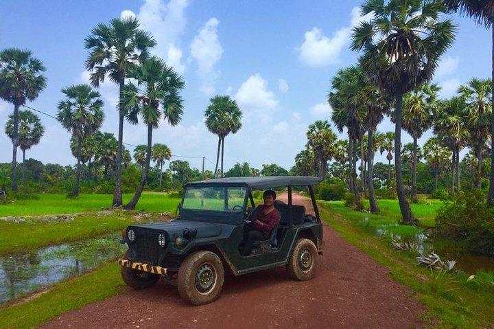 Siem Reap: Silk Farm & Countryside Offbeat Jeep Tour