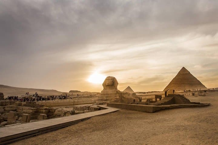 Private Half Day Tours to Giza Pyramids and Sphinx & Camel Ride