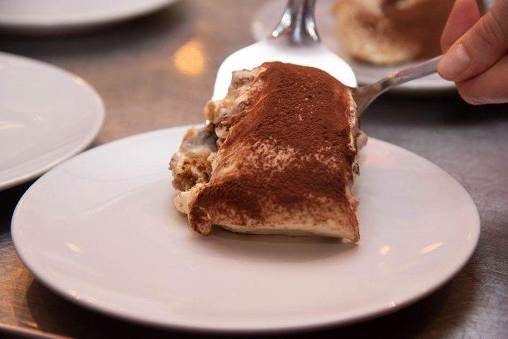 Molto più di un corso di cucina: Pasta e Tiramisù a Roma