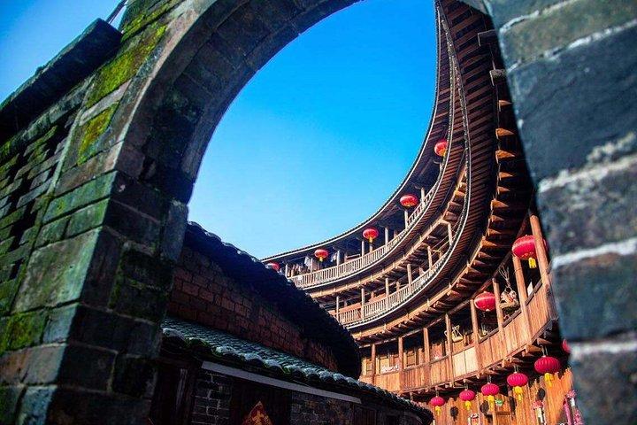 Excursión privada de un día de Xiamen a HongKeng Tulou Cluster y Gaobei Tulou Cluster
