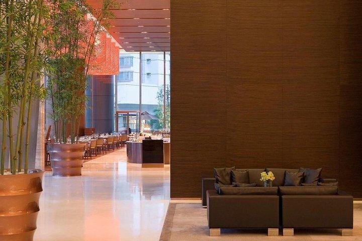 Pacote Novotel Citygate Hong Kong com Disneyland e passeio de teleférico em Ngong Ping