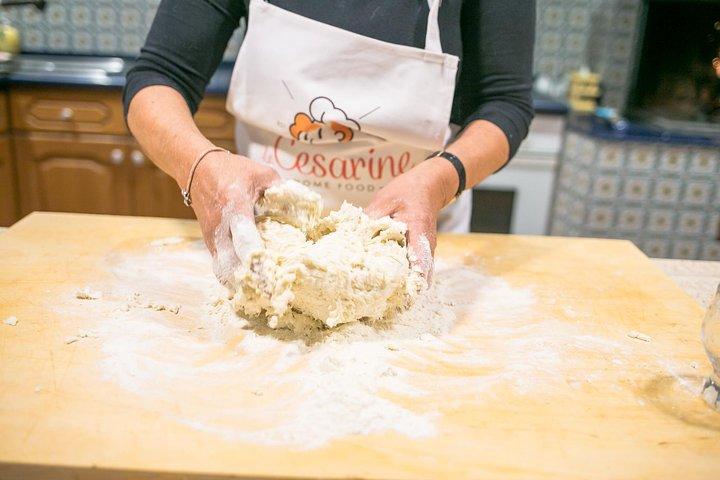 Lecce : Classe de pâtes et de tiramisu dans la maison locale authentique par Cesarine