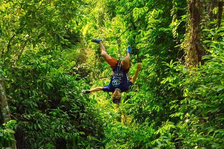 Vuela por encima de la selva : Phuket’s Flying Hanuman Zipline Adventure