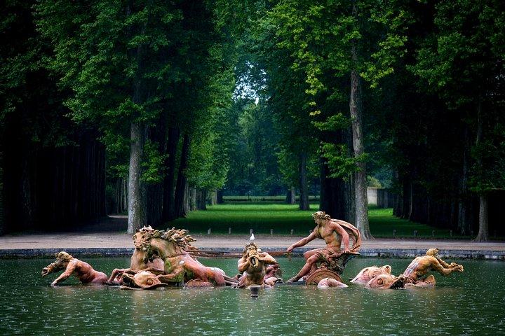 Versailles Full Day Guided Tour and Trianon Entry from Paris