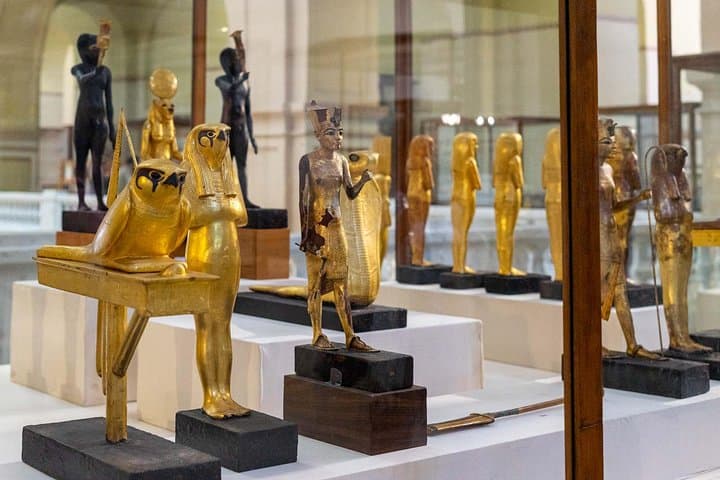 Private Day Trip Egyptian Museum Giza Pyramids and Nile River in Cairo