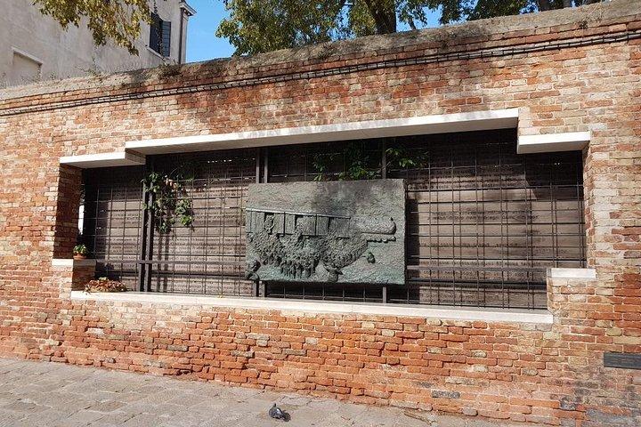 Cannaregio & Heritage Jewish Experience com um local -