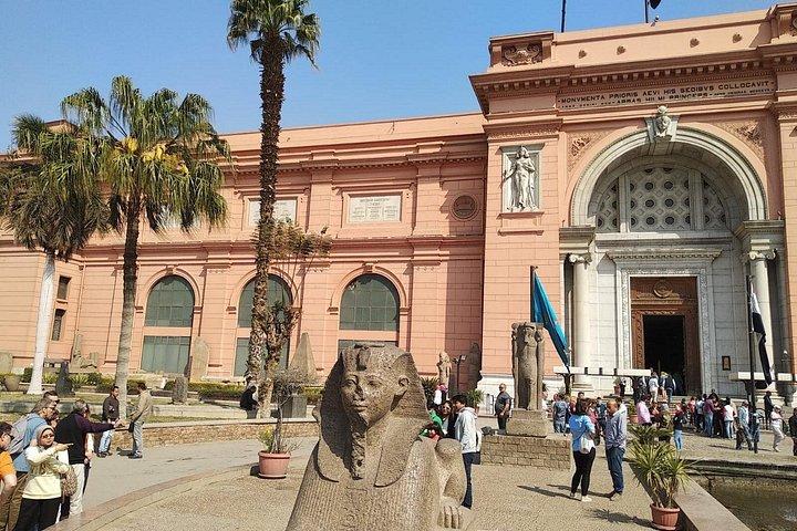Cairo Luxury Tours to old Egyptian Museum,Coptic Cairo & Bazaar