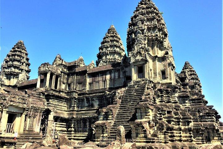 Private Angkor Wat Sunrise VIP di Jeep