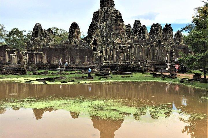 Private Angkor Wat Sunrise VIP di Jeep