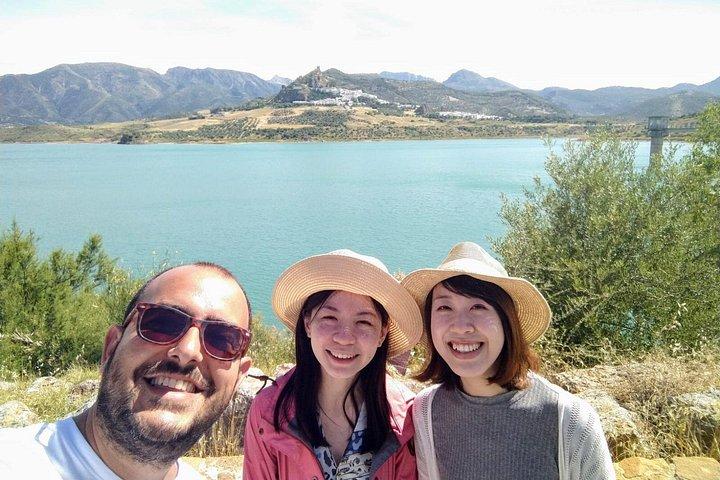 ホワイトヴィレッジとロンダ2日間-1泊のプライベート旅行