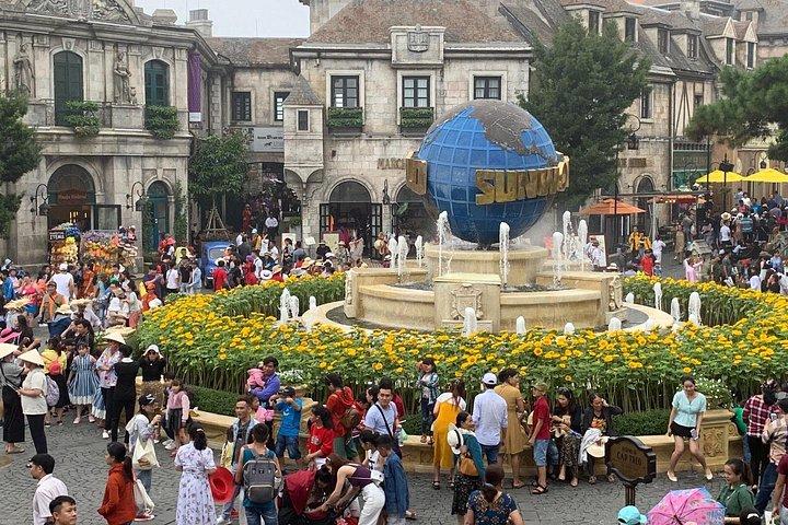 ダナン市のバナヒルズでのゴールデンブリッジ旅行とビュッフェランチ