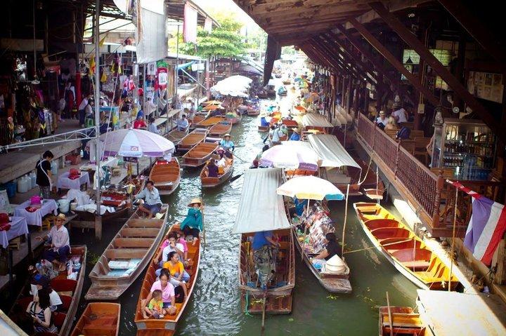 Pattaya Highlights: Floating Market & Iconic Landmarks