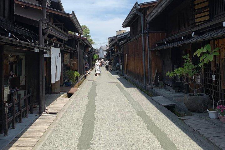 高山：江戸時代旧市街散策ツアー（45分）