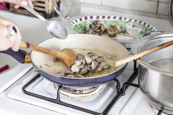 Rialto Market Tour & Cooking Class in Historic Venetian Venue