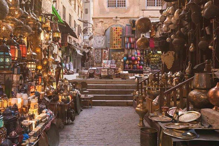 Tour dello shopping al Cairo per vecchi mercati e souk locali