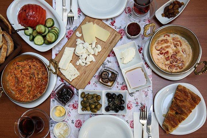 Estambul: tour gastronómico privado nocturno en Kadikoy
