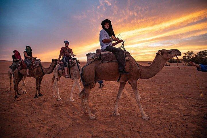 Casablanca : Hire a car with driver and licensed guide