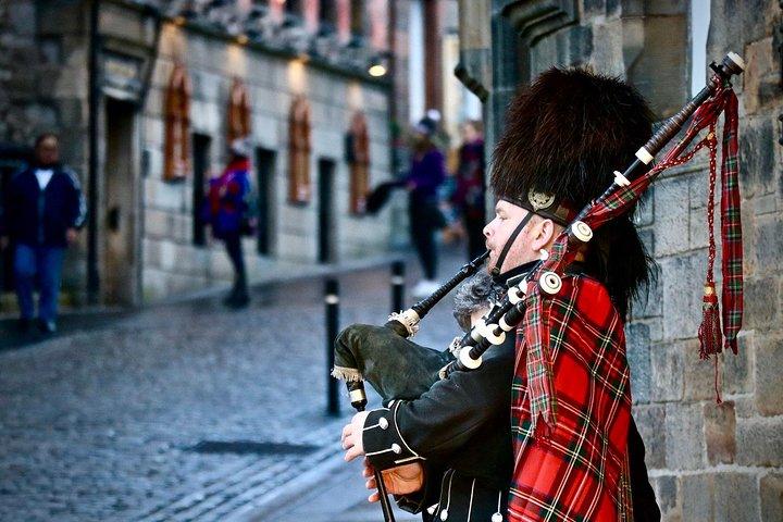 Tour de comida privada de Edimburgo com Haggis, Scotch e mais