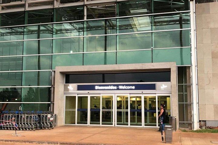 Puerto Iguazu: trasferimento di sola andata o andata e ritorno per l'aeroporto