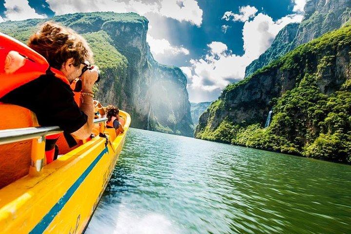 Sumidero Canyon, Miradores del Cañón und Pueblo Chiapa de Corzo.