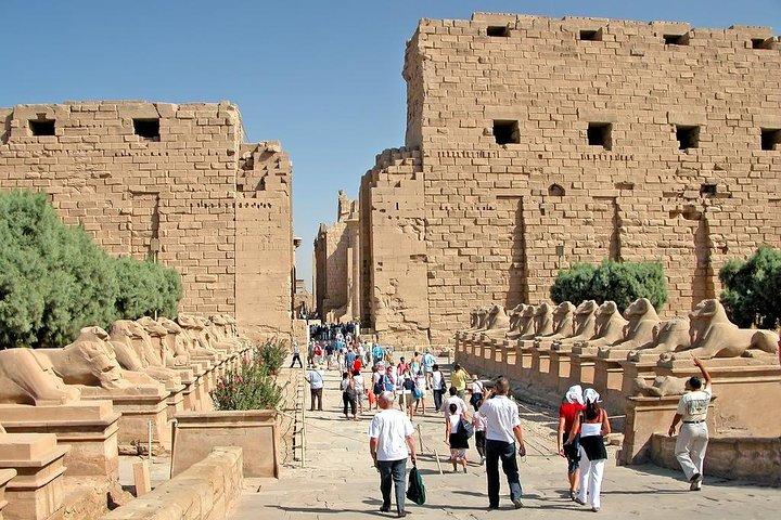 Tour guiado con todo incluido de Luxor desde El Cairo en avión