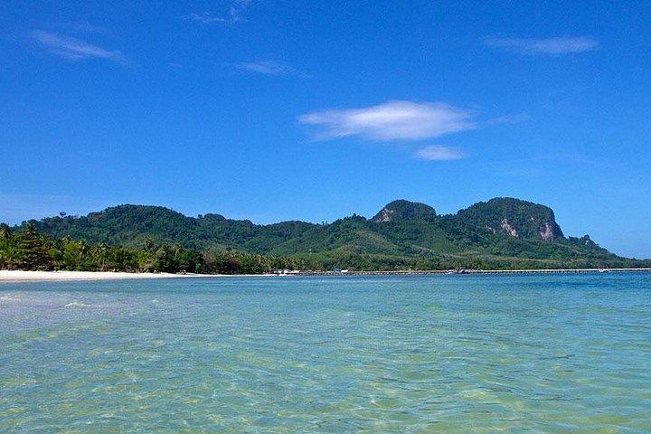 ンガイ島、ムック島 + クラシック ロングテール ボートによるエメラルド洞窟シュノーケリング ツアー