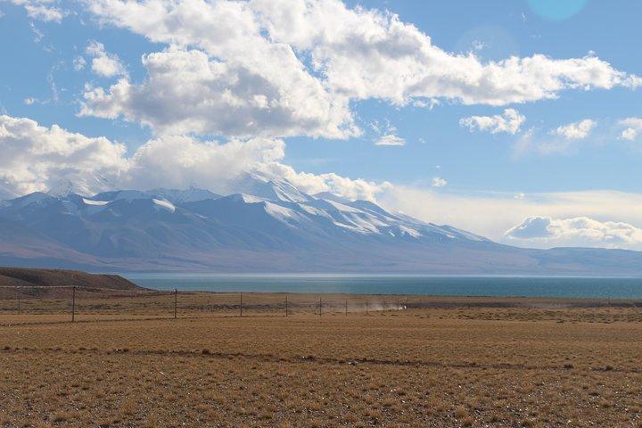 Tour di gruppo di 7 notti e 8 giorni in Tibet via terra da Kathmandu.