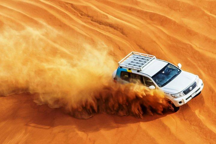 Safari dans le désert en soirée à Abu Dhabi avec dîner barbecue et toutes les activités du camp