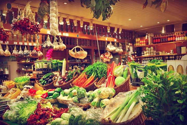 フォルリのセサリーナの家での小グループ市場ツアーと食事体験