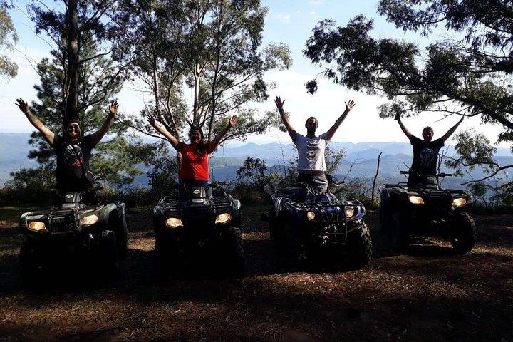 Passeio de Quadriciclo aos Morros com Off Road 15km - 2 pessoas