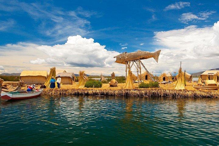 チチカカ湖（終日）ウロスとタキーレ