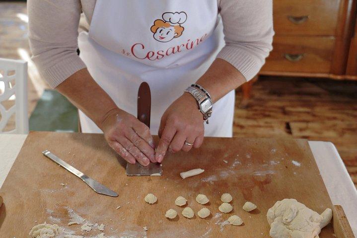 レッチェの小グループ市場ツアーと料理教室