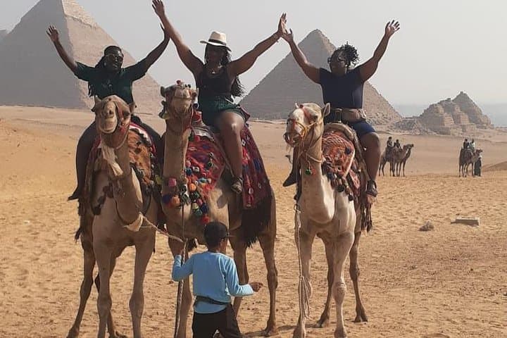 Private Guided Day Tour in Giza Saqqara and the Egyptian Museum Including a Camel Ride from Cairo