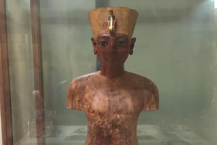 Private Guided Day Tour in Giza Saqqara and the Egyptian Museum Including a Camel Ride from Cairo