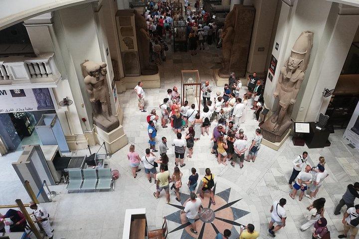 Cairo Trip da Hurghada piccolo gruppo (6 persone, Piramidi, Sfinge, Museo)