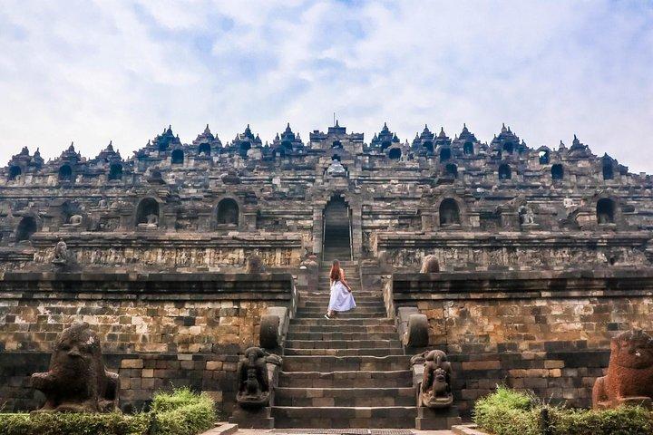 Punthuk Setumbu Sunrise, Tempio di Borobudur e Merapi Lava Tours