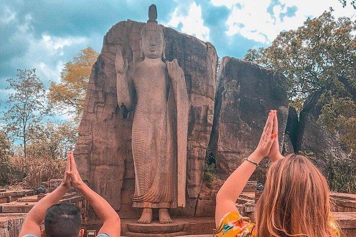 古代王国ツアー（ポロンナルワ、シギリヤ、カンディ）ホリデーウォーカースリランカ