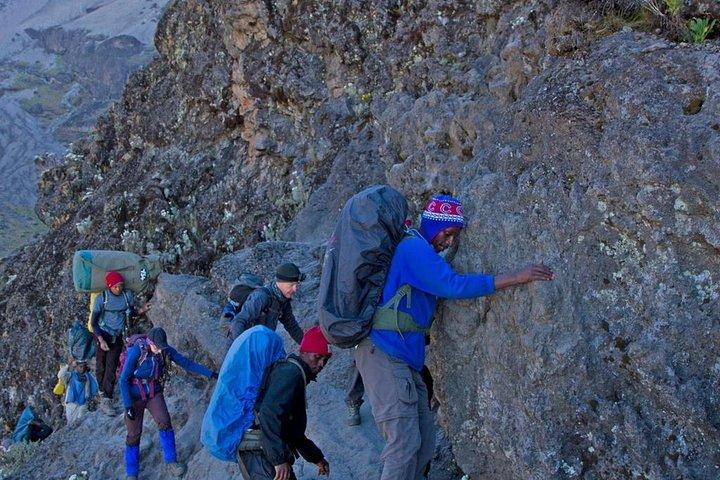 6 dagar Mount Kenya Klättring genom Chogoria Route