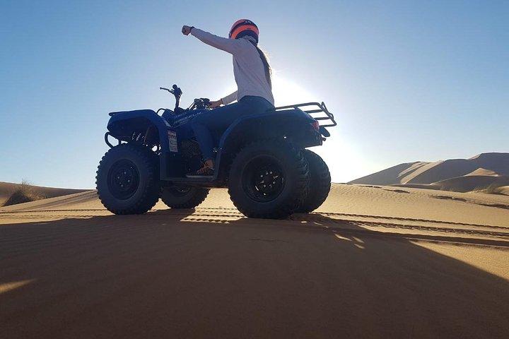 7 días: Casablanca a Chefchaouen, luego Fes y el desierto del Sahara - Camel Trekking