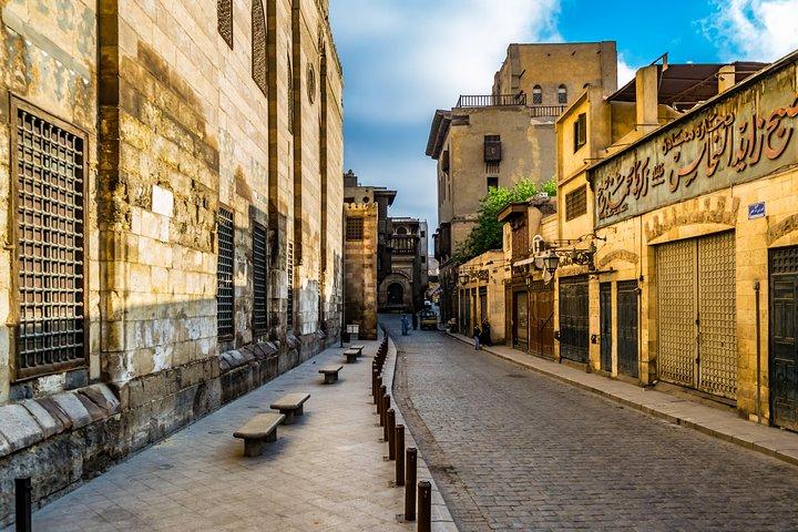Islamic Cairo Walking Tour: Khan el Khalili, Al-Azhar Mosque