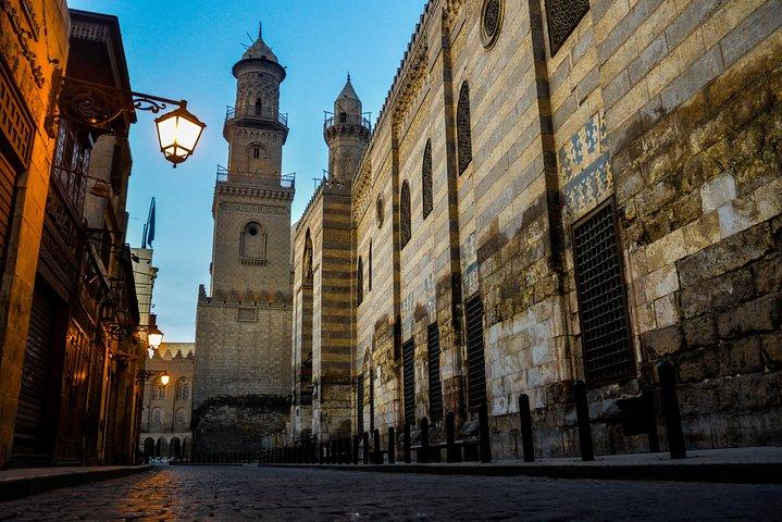 Islamic Cairo Walking Tour: Khan el Khalili, Al-Azhar Mosque