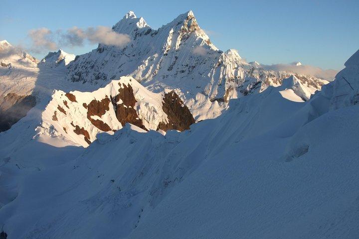 ピスコ ピーク クライミング (5700m)、すべてのレベルの 3 日間の遠征