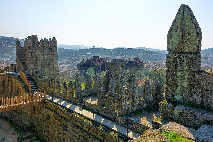 Visite privée de 8 heures à Braga et Guimarães depuis l'hôtel Porto avec chauffeur et guide