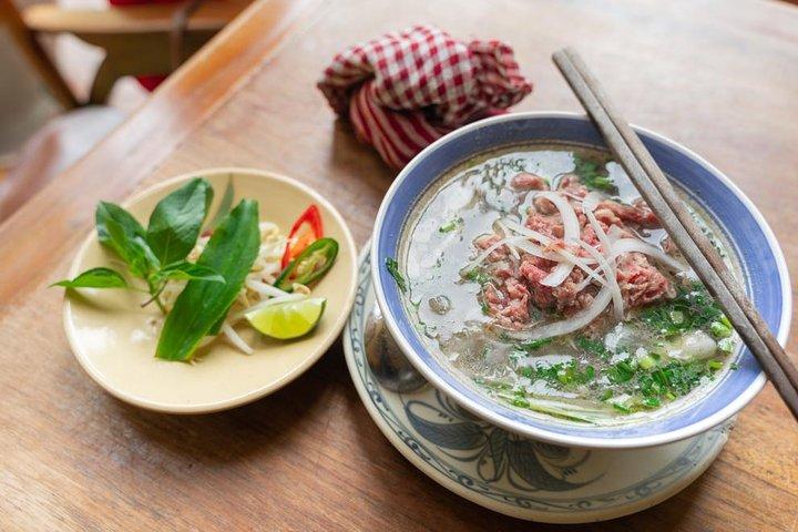 Hanoi Walking Foodie Tour 's nachts
