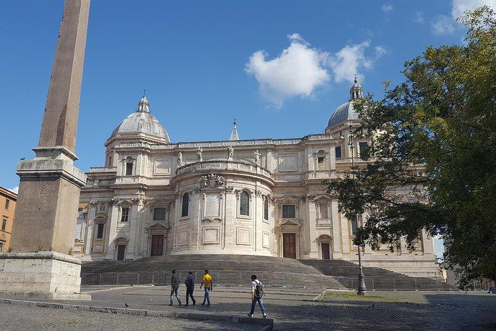 Rome: Between Holy Doors Small Group Walking Tour