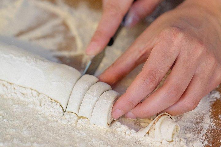 ポルトの美しい家でパステル デ ナタの作り方を学ぶ