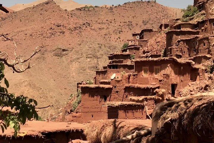 Desierto Agafay y Atlas Mountains Cascada y paseo en camello Excursión de un día desde Marrakech